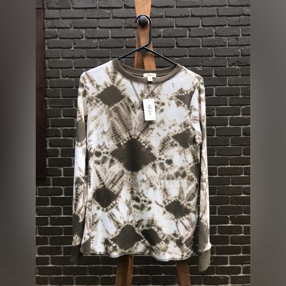 Waffle Knit Tie Dye Thermal Long Sleeve Size Medium! NWT